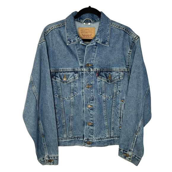 LEVI'S Denim Jean Jacket Relaxed Trucker Blue Light Wash Vtg Red Tab #70507-0389